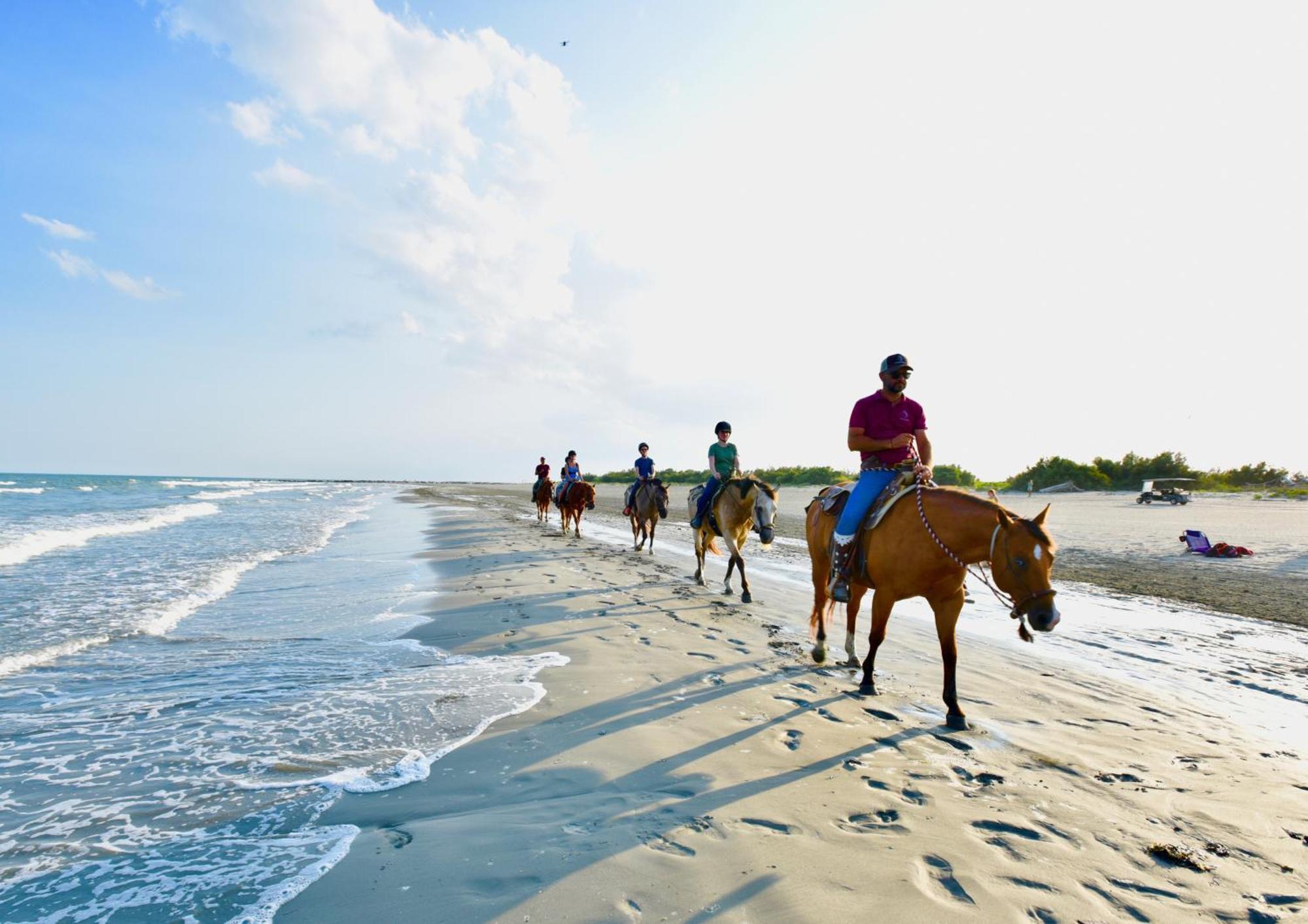 Barricata Holiday Village Scardovari Esterno foto Horseback riders on the beach at Fort Raleigh National Historic Site