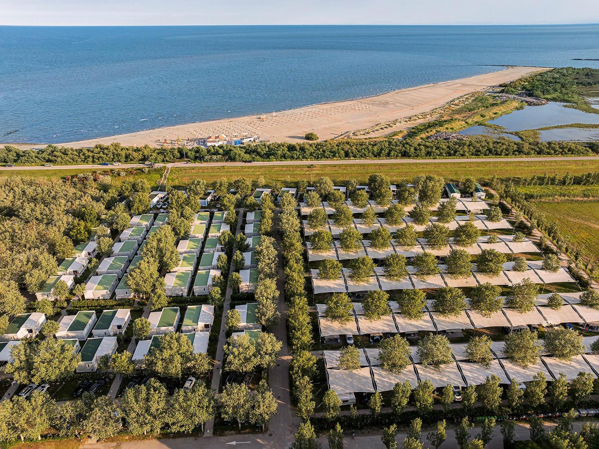 Barricata Holiday Village Scardovari Camera foto Aerial view of the solar farm
